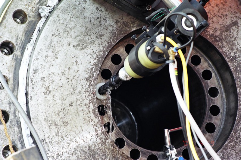 Spark Erosion – Stud Removal